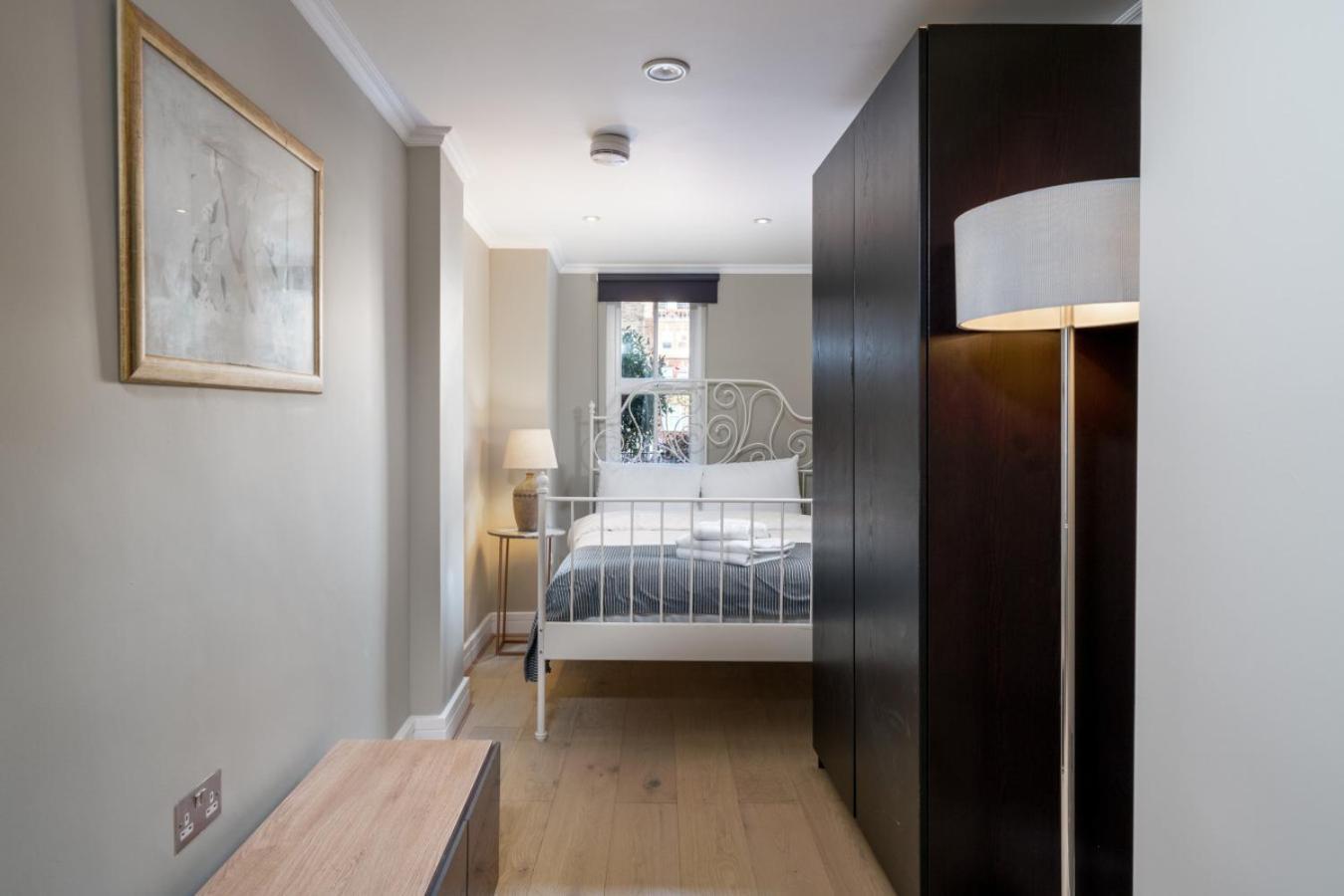 Gorgeous Design 2 Bed Flat Barons Court Sleeps Six Appartamento *
